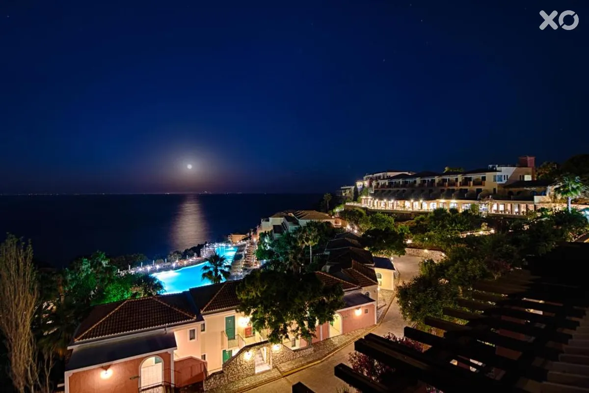 Apostolata Island Resort & Spa
