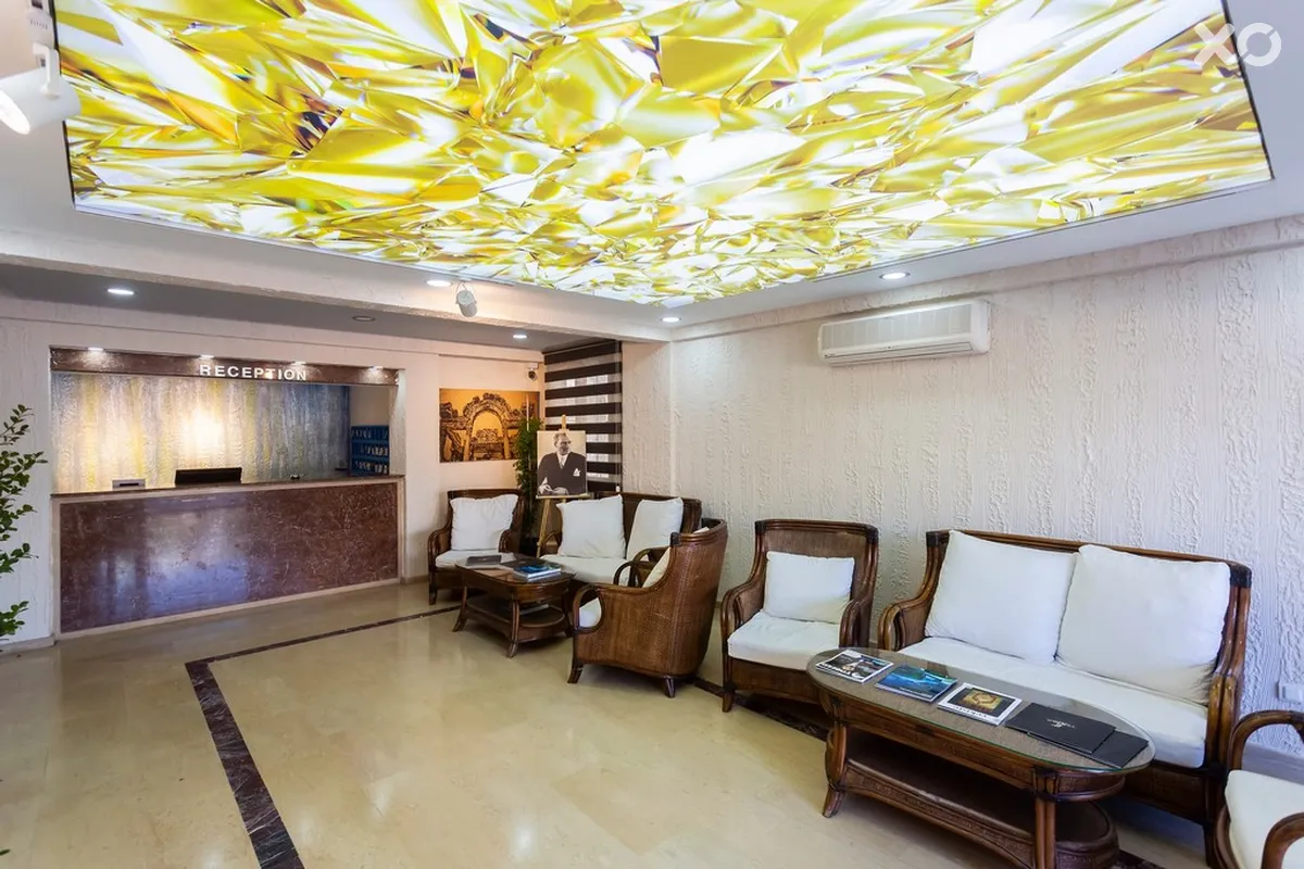 Tiana Moonlight Hotel