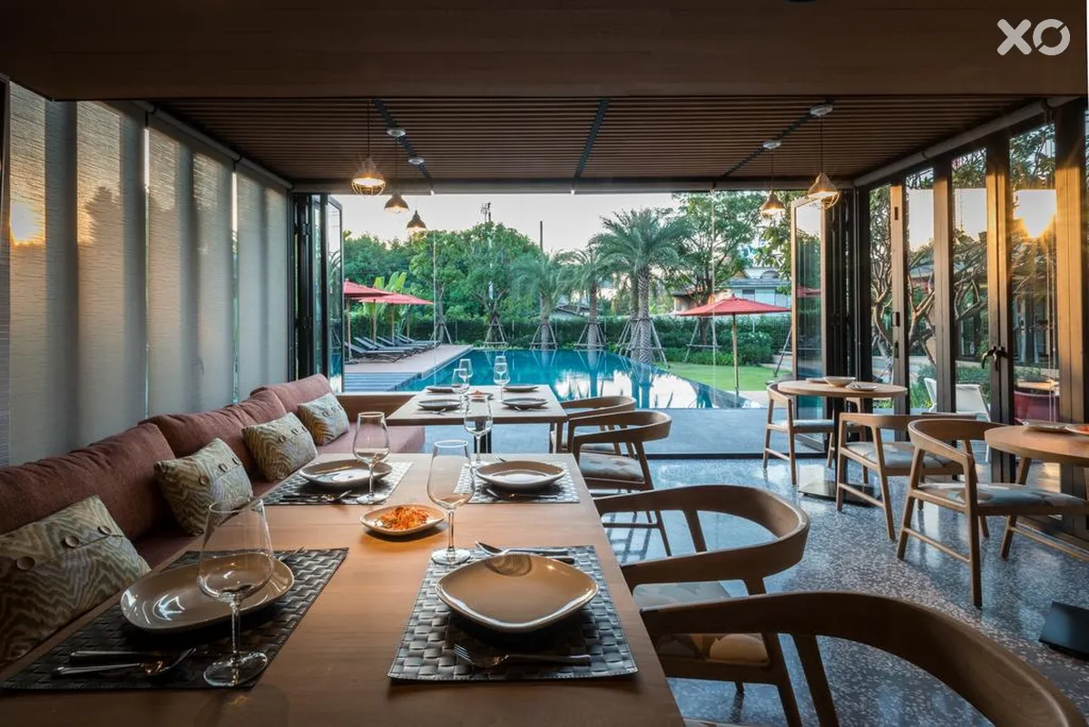 The Silver Palm Hotel
