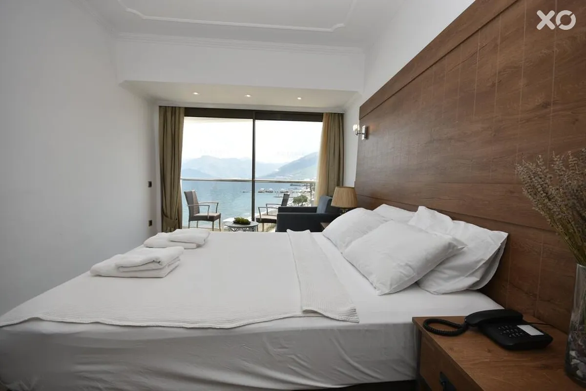 Aurasia Beach Hotel
