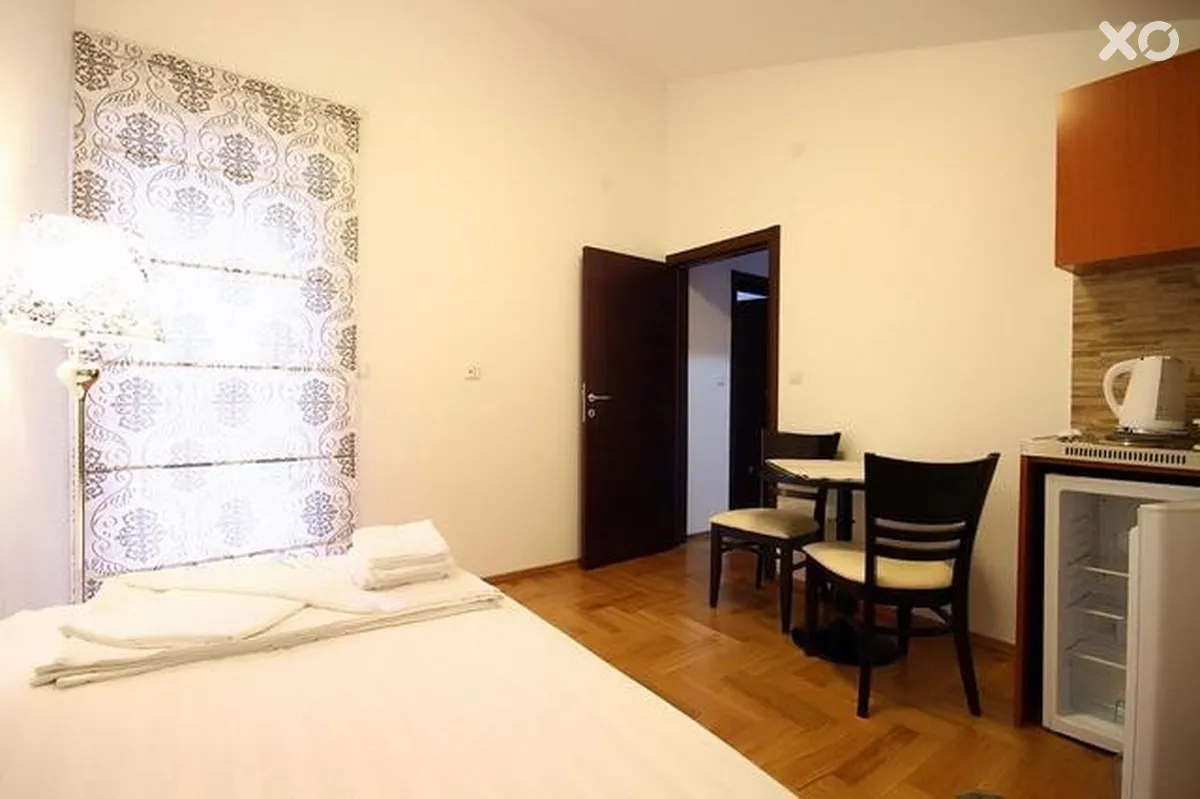Sara Lux Apartments