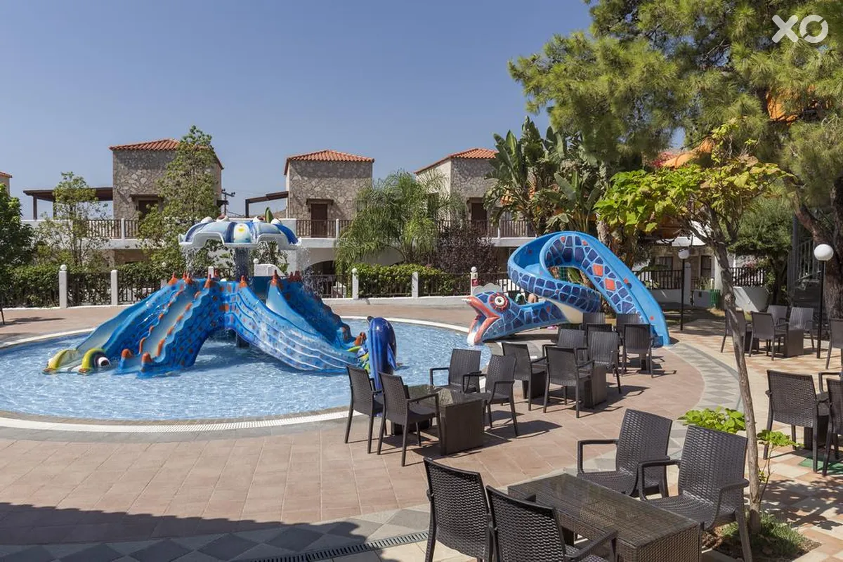 Costa Lindia Beach Resort