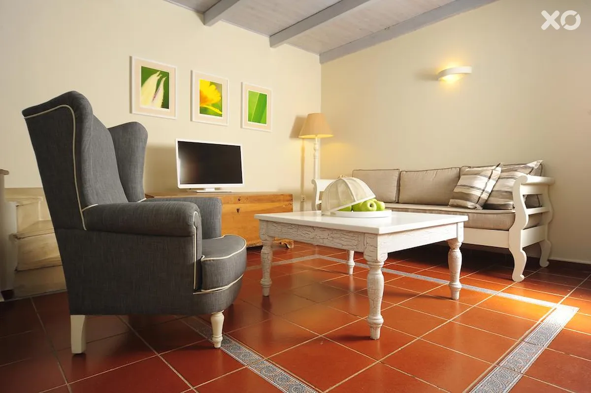 Mythos Suites Hotel