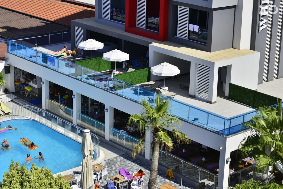 White City Beach Hotel