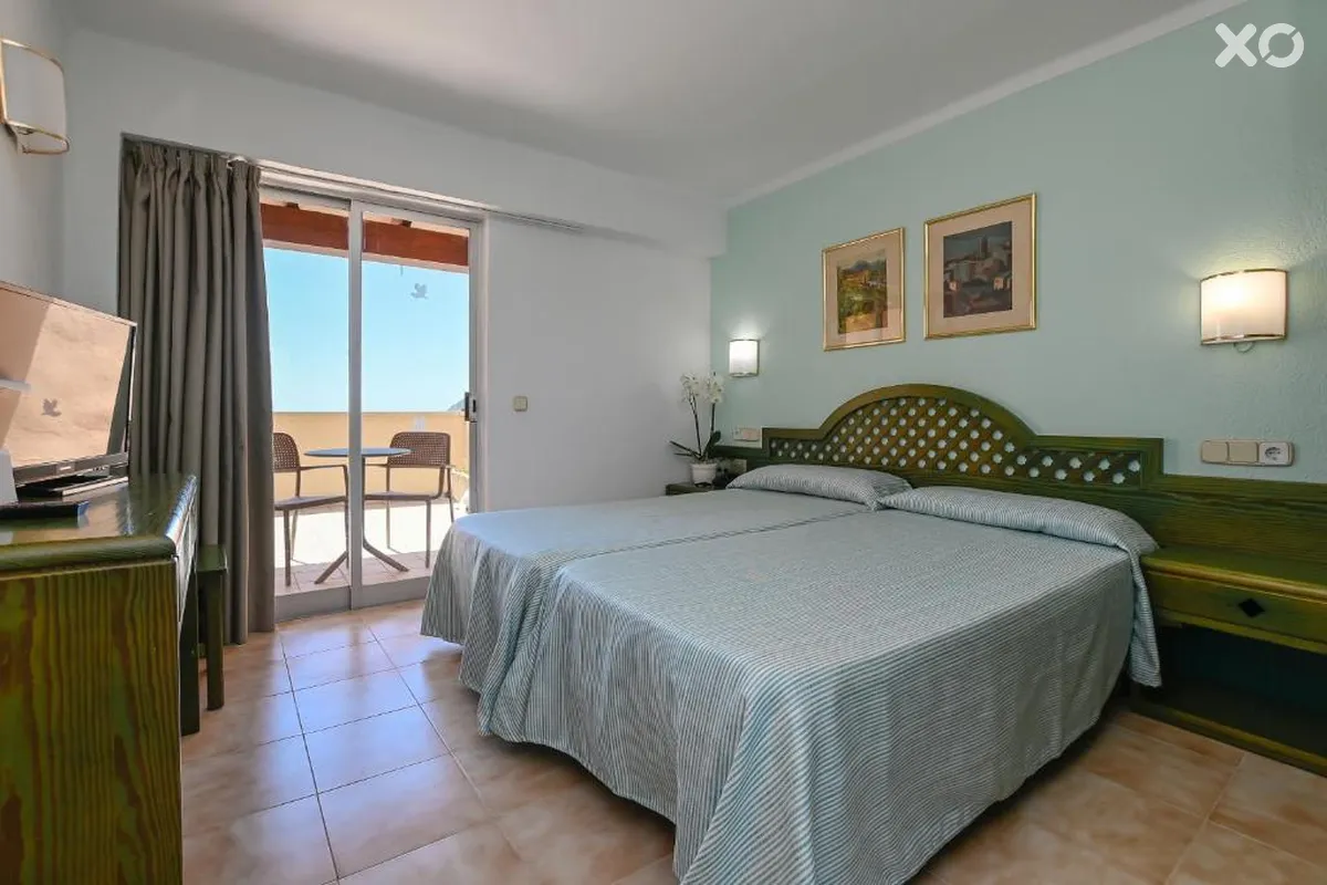 Alondra Hotel