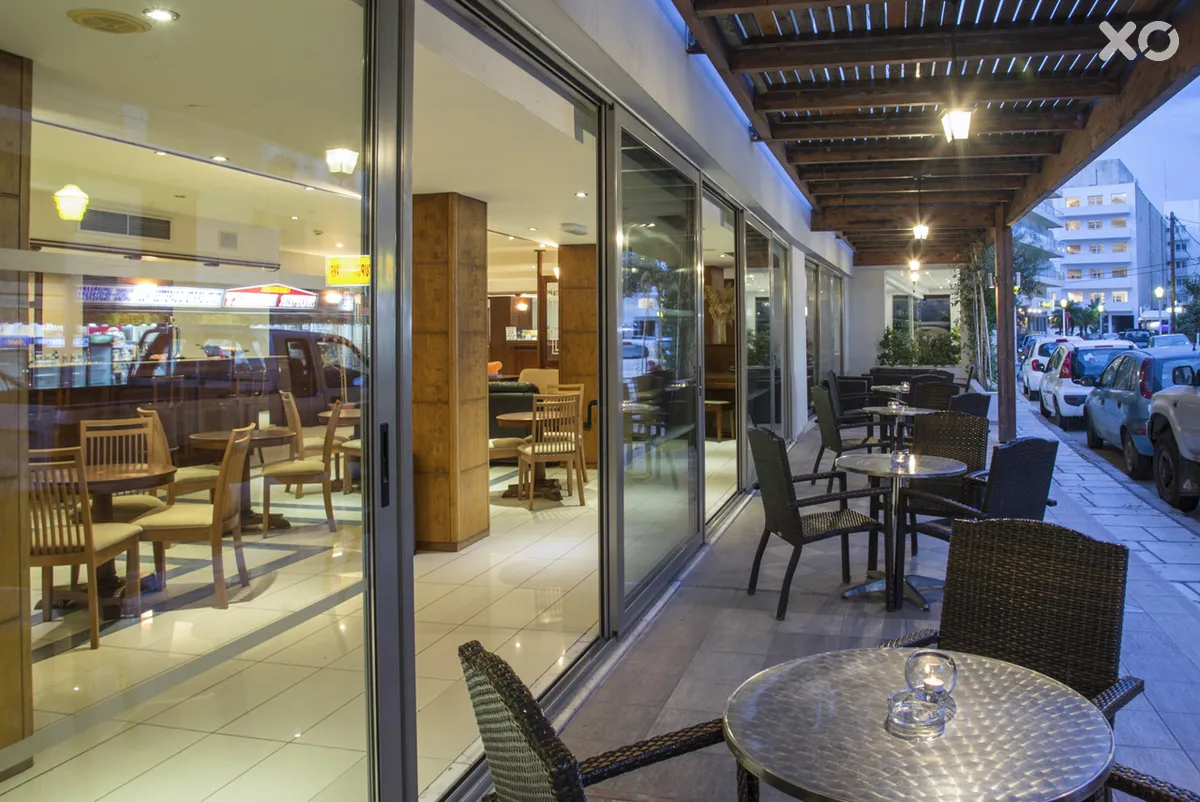 Manousos City Hotel