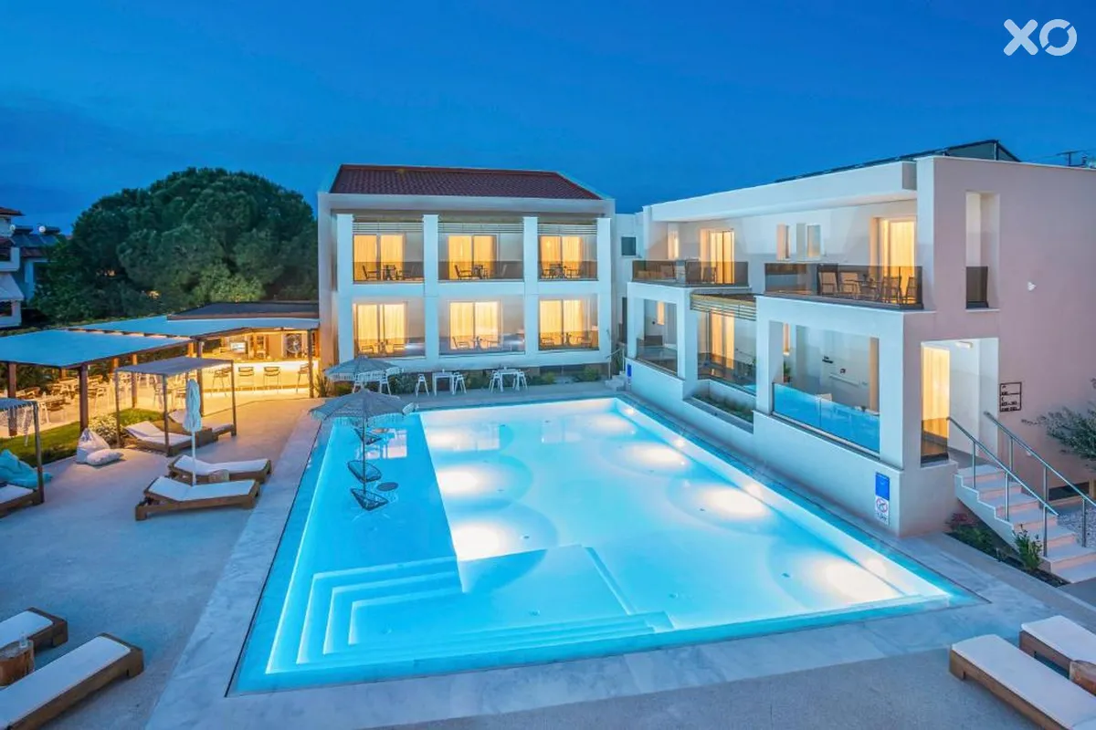 Mirablue Luxury Residences
