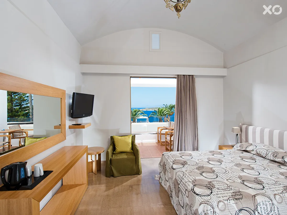 Minos Palace Hotel & Suites