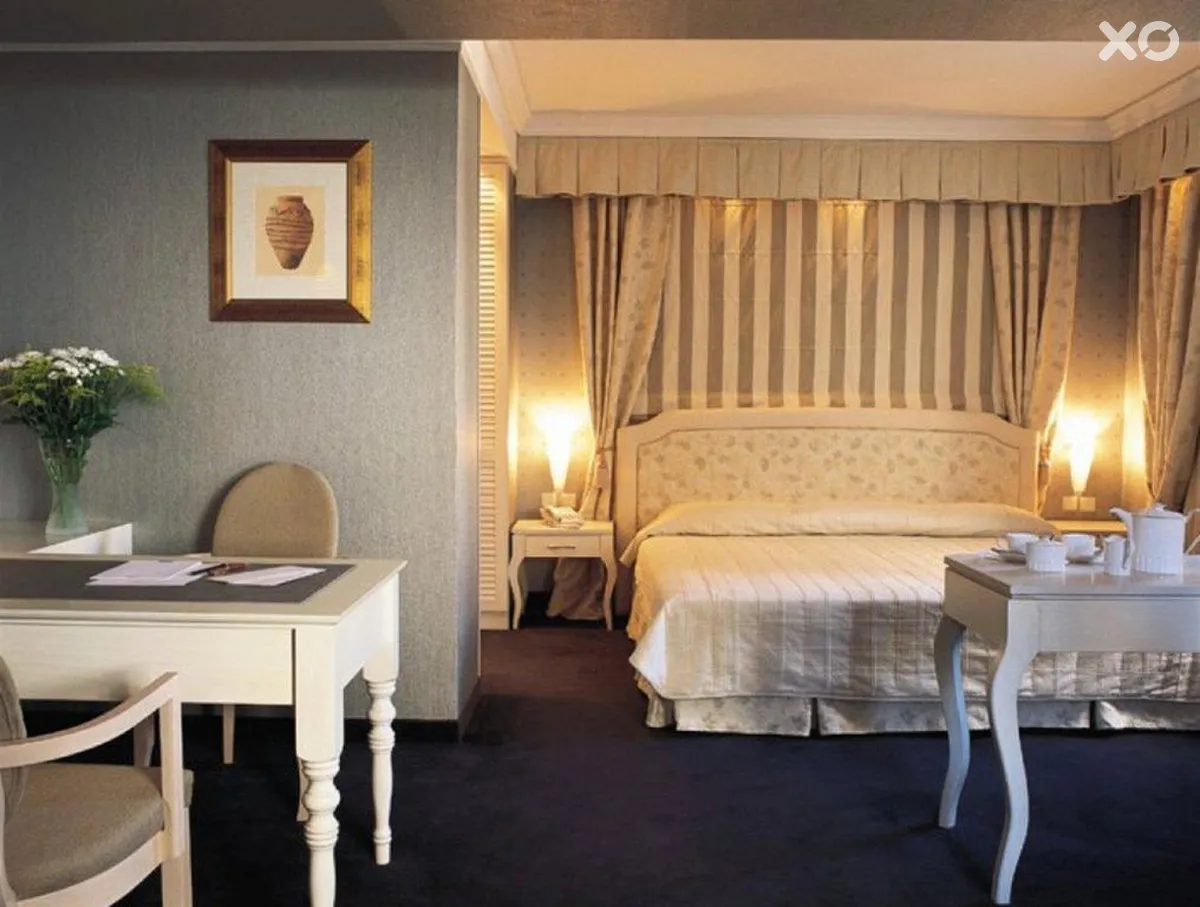 Alexandros Hotel