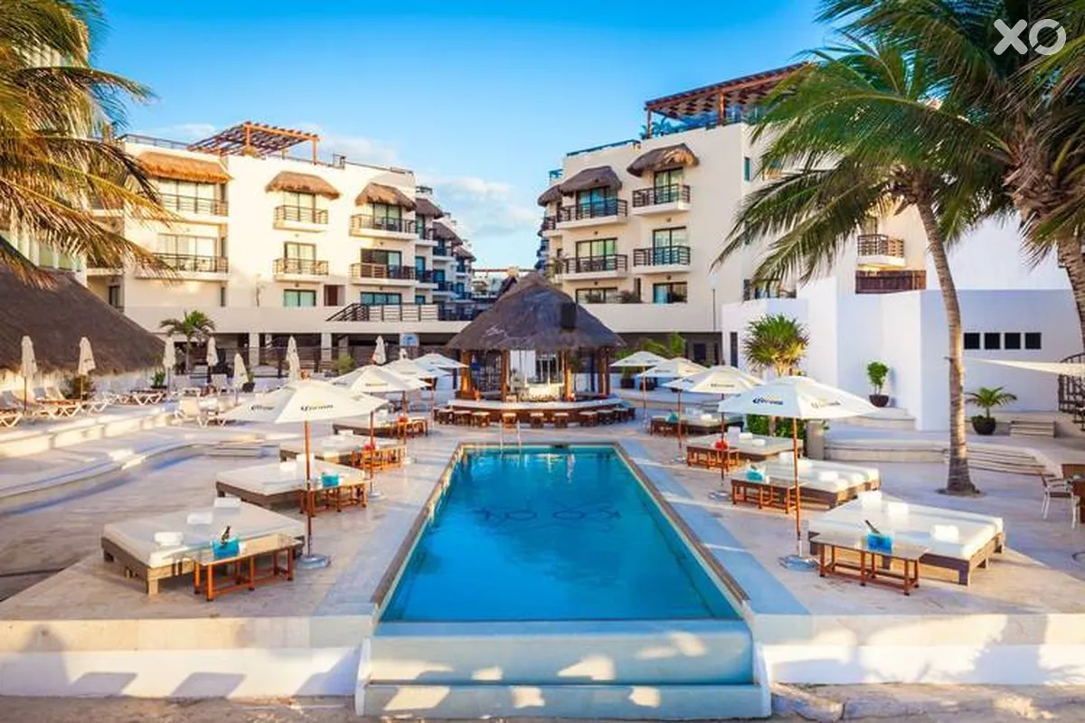 Nina Hotel & Beach Club