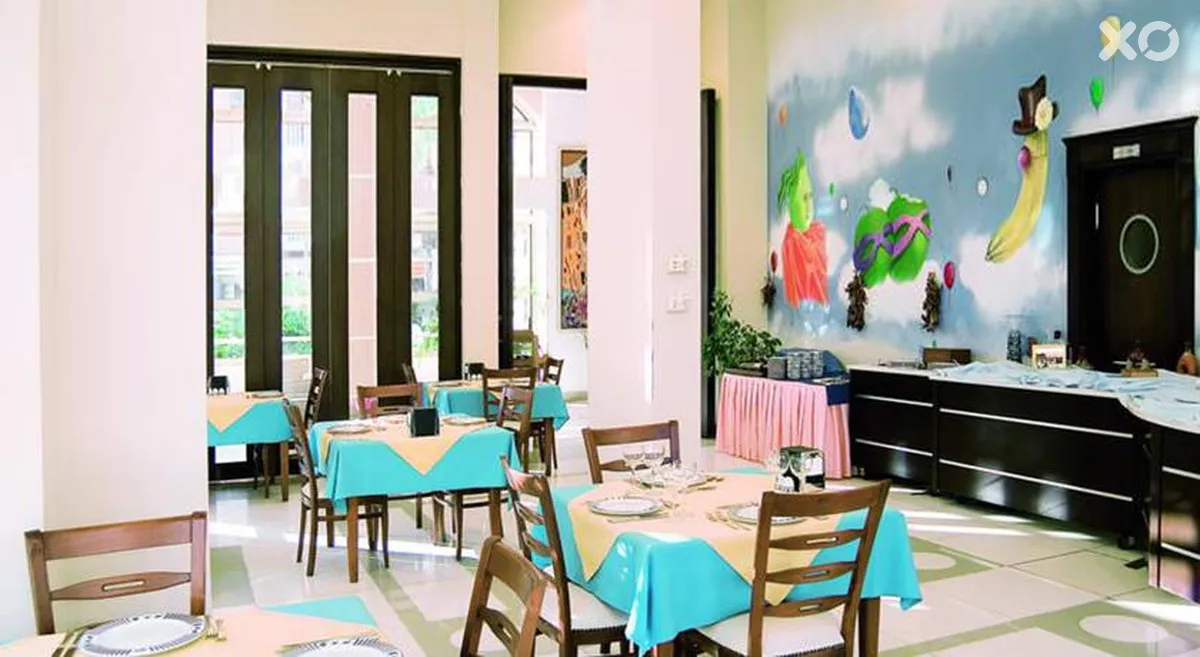 Almena Hotel