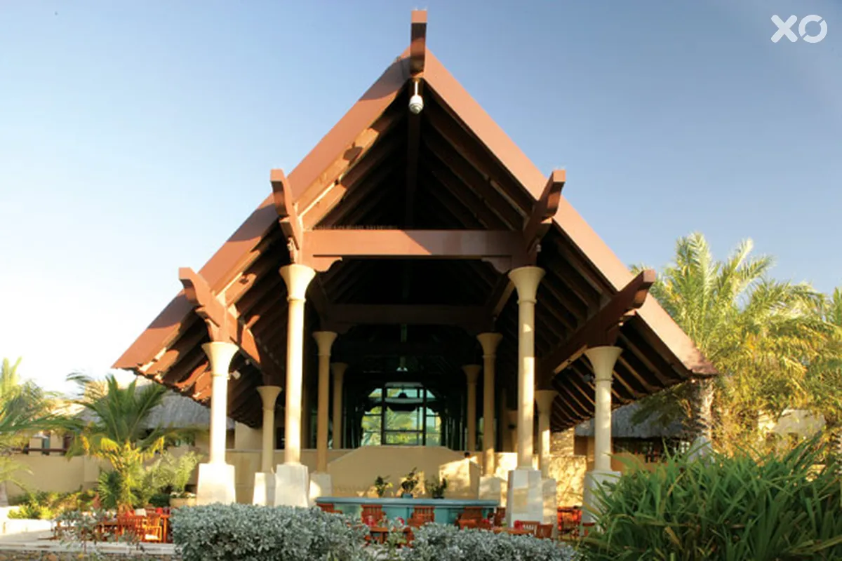 Jumeirah Beach Hotel & Beit Al Bahar Villas