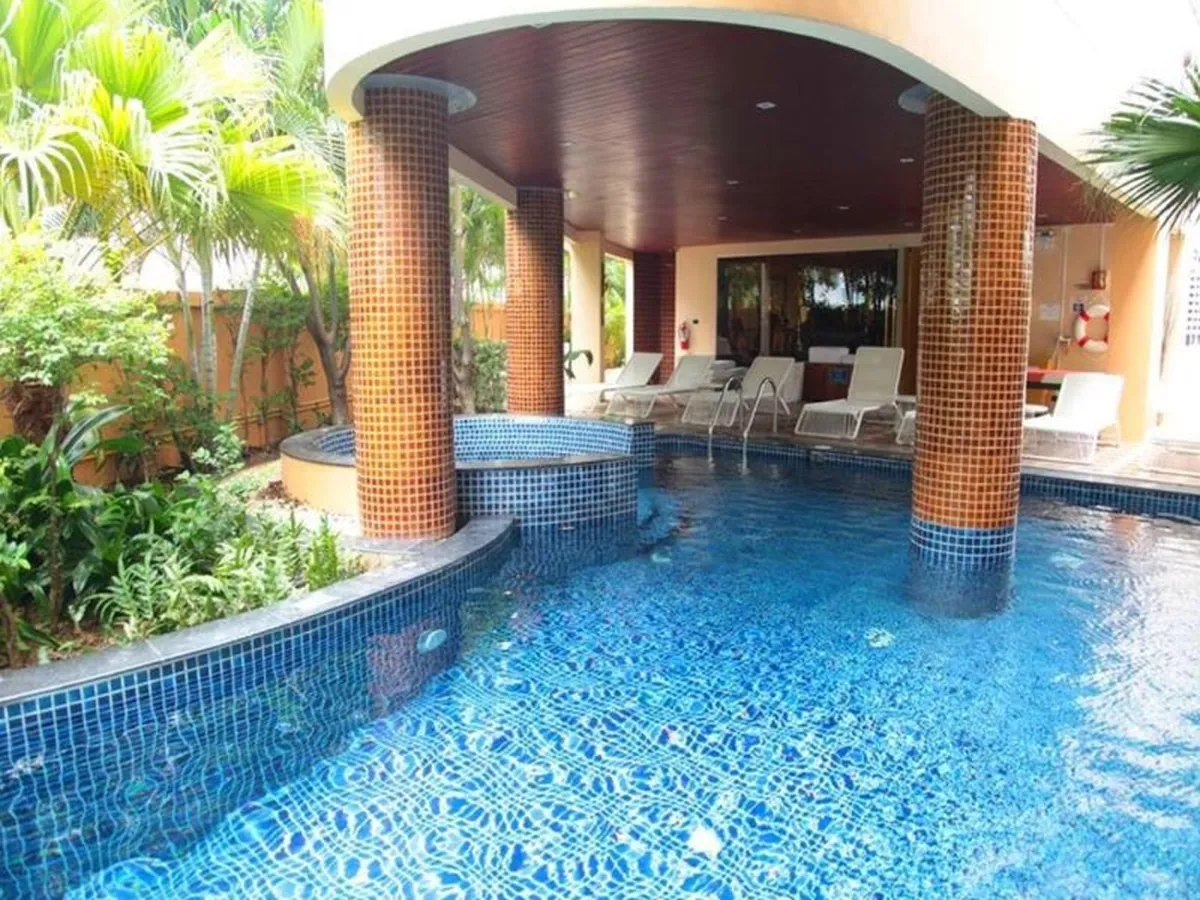 Nova Gold Hotel