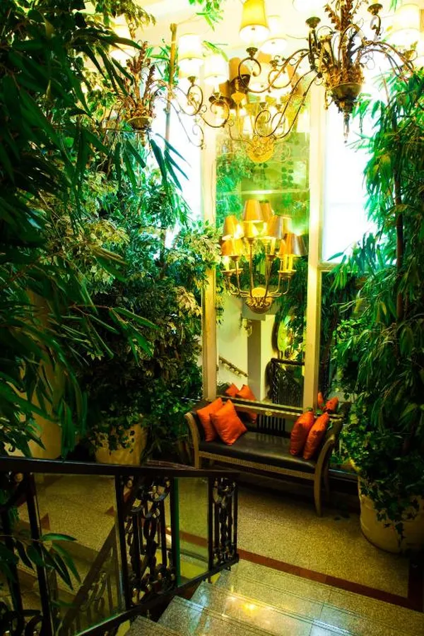 Diamond City Hotel