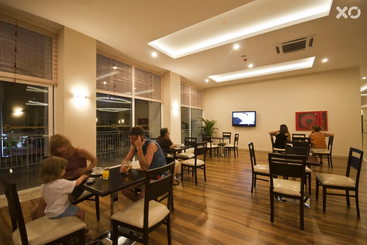 MG White Lilyum Hotel
