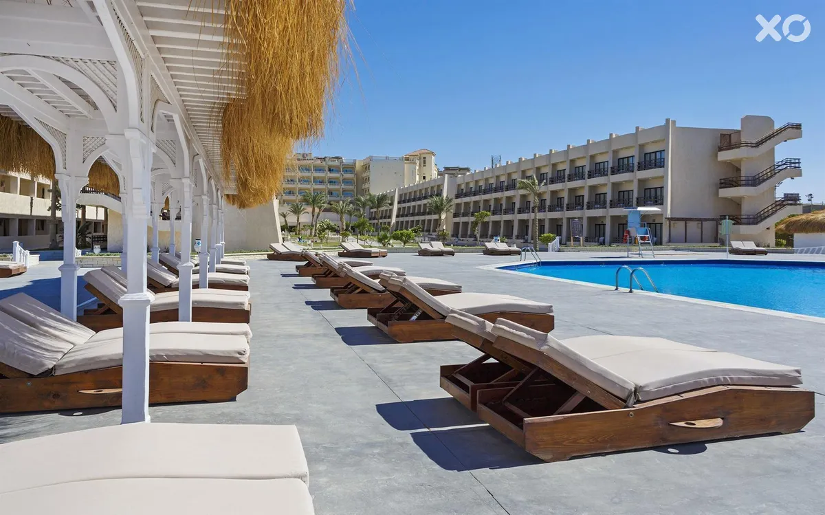 Meraki Resort