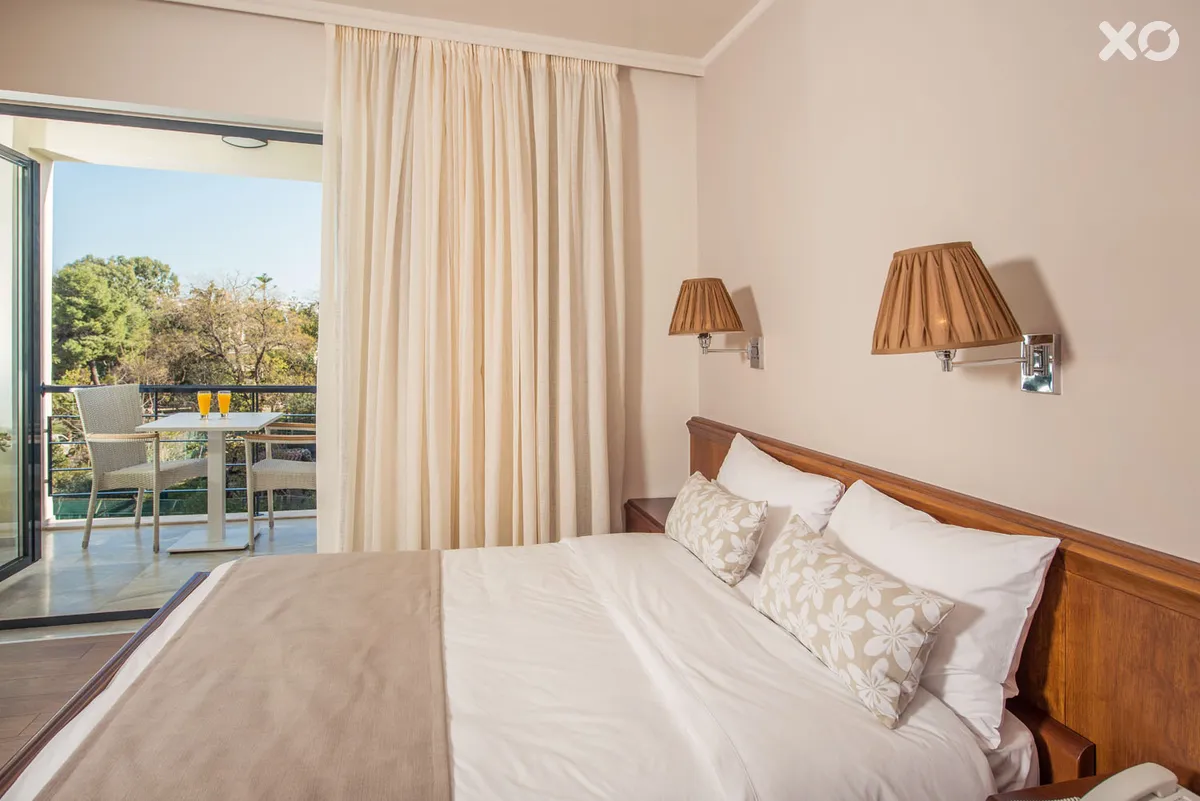 Avra City Hotel