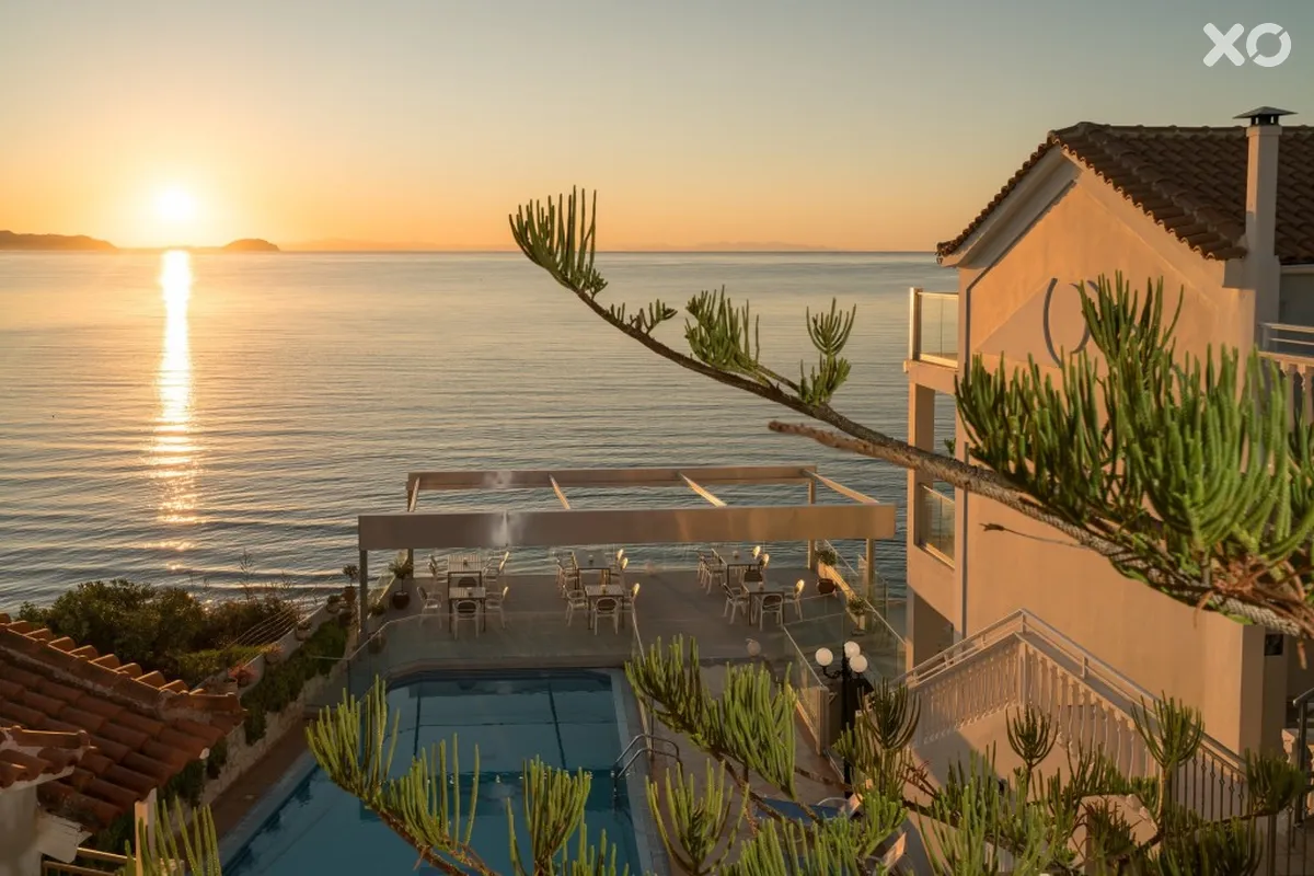 Denise Beach Hotel