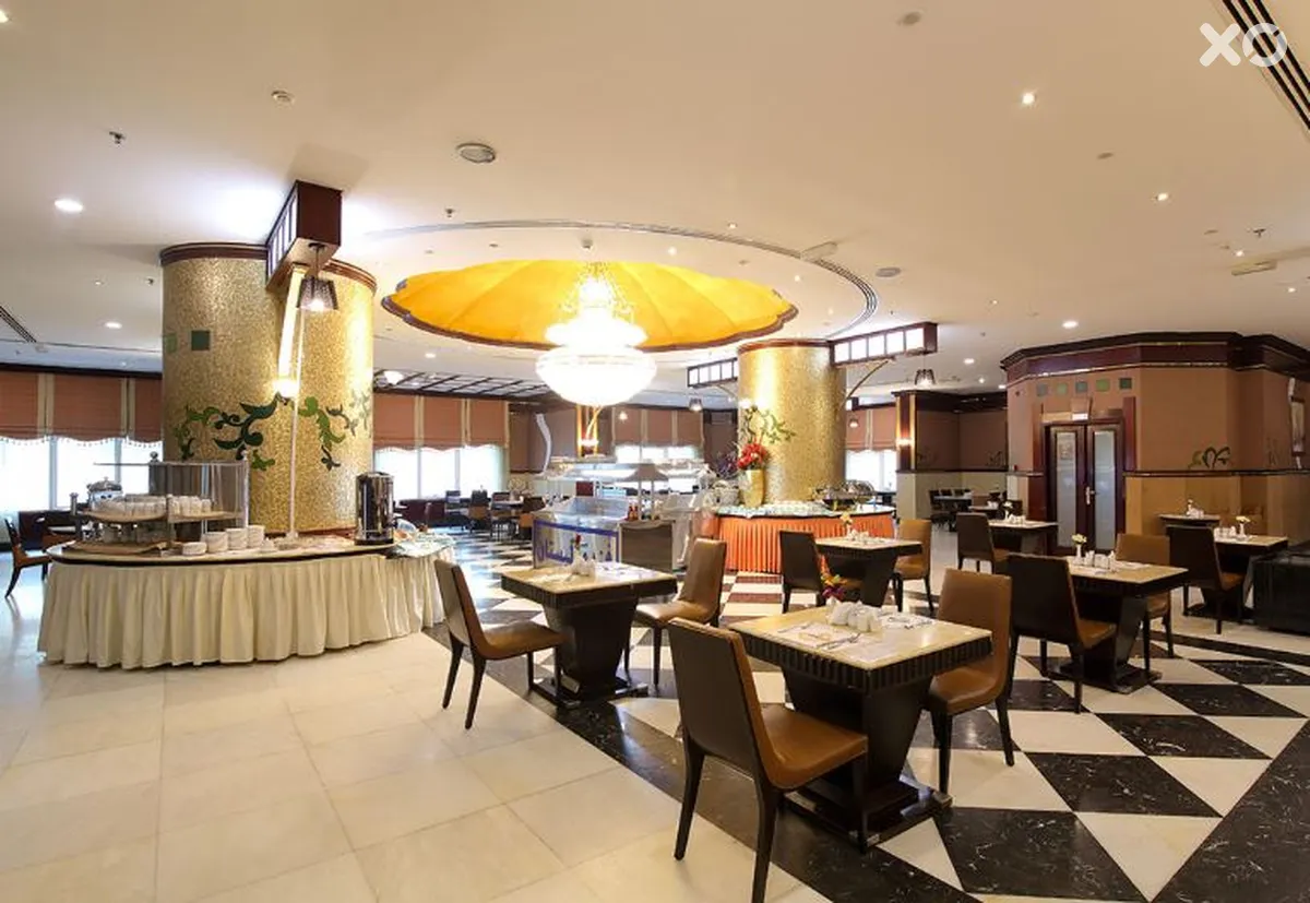 Al Bustan Tower Hotel Suites