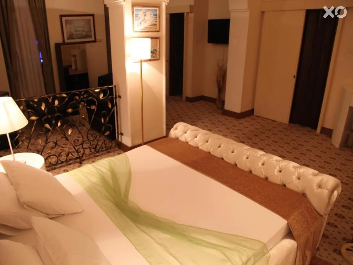 Dome Hotel