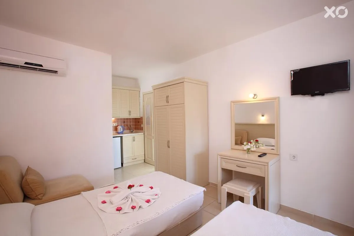 Summer Garden Suites & Beach Hotel