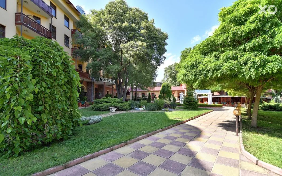 Estreya Palace Hotel
