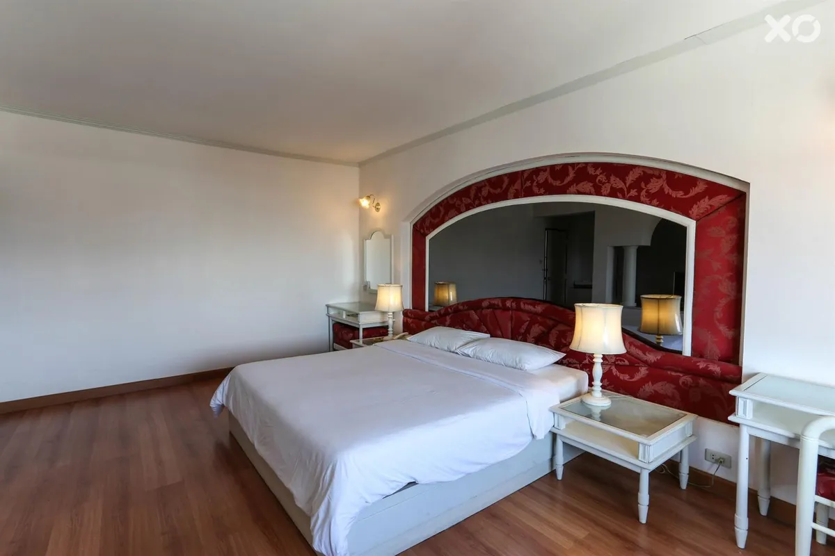 Mike Hotel