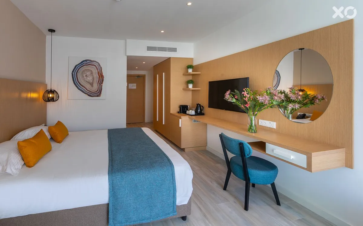 Leonardo Crystal Cove Hotel & Spa by the Sea