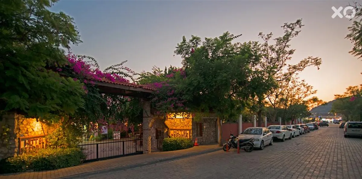Perdikia Beach Hotel