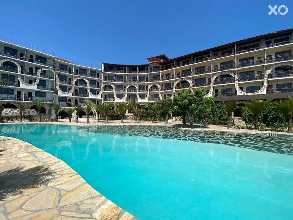 Palumbo Waves Resort