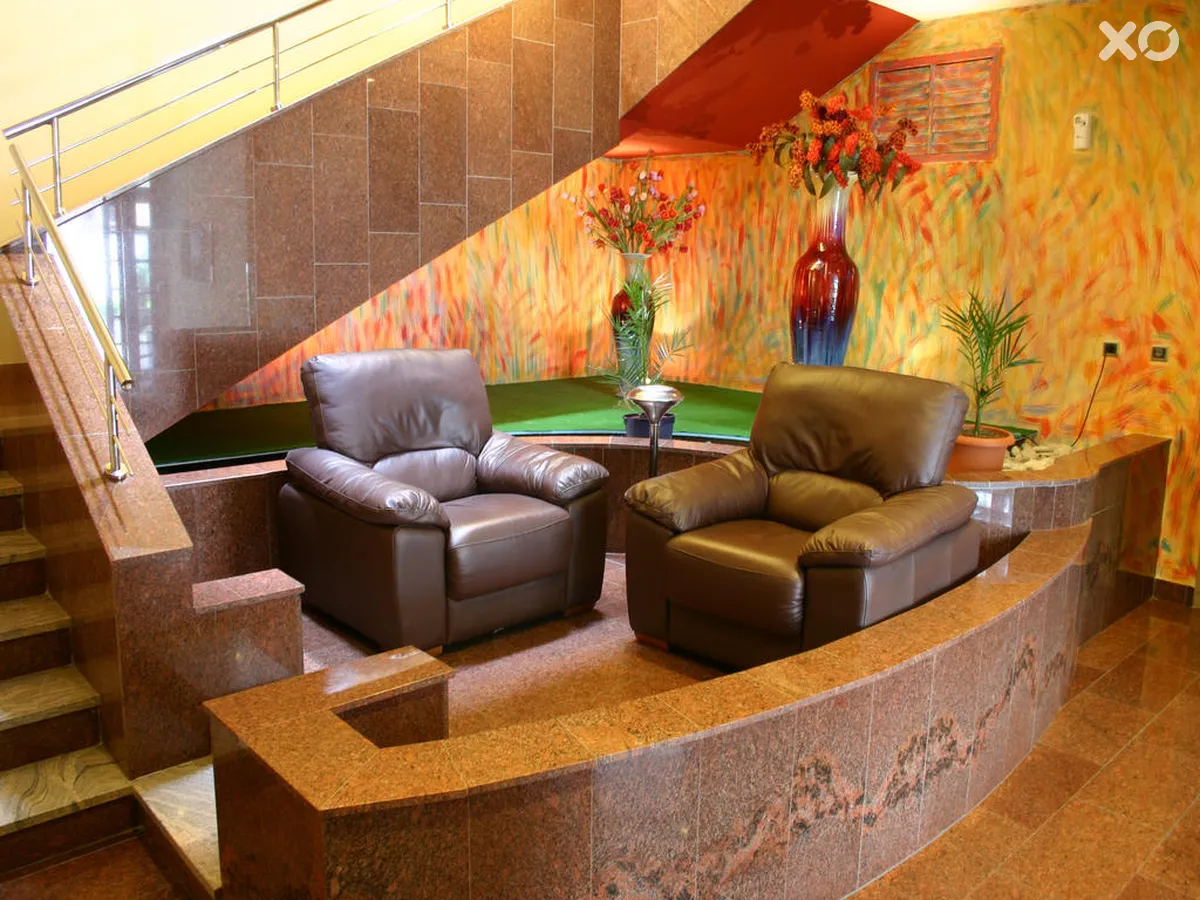 Crystal Palace EA Hotel
