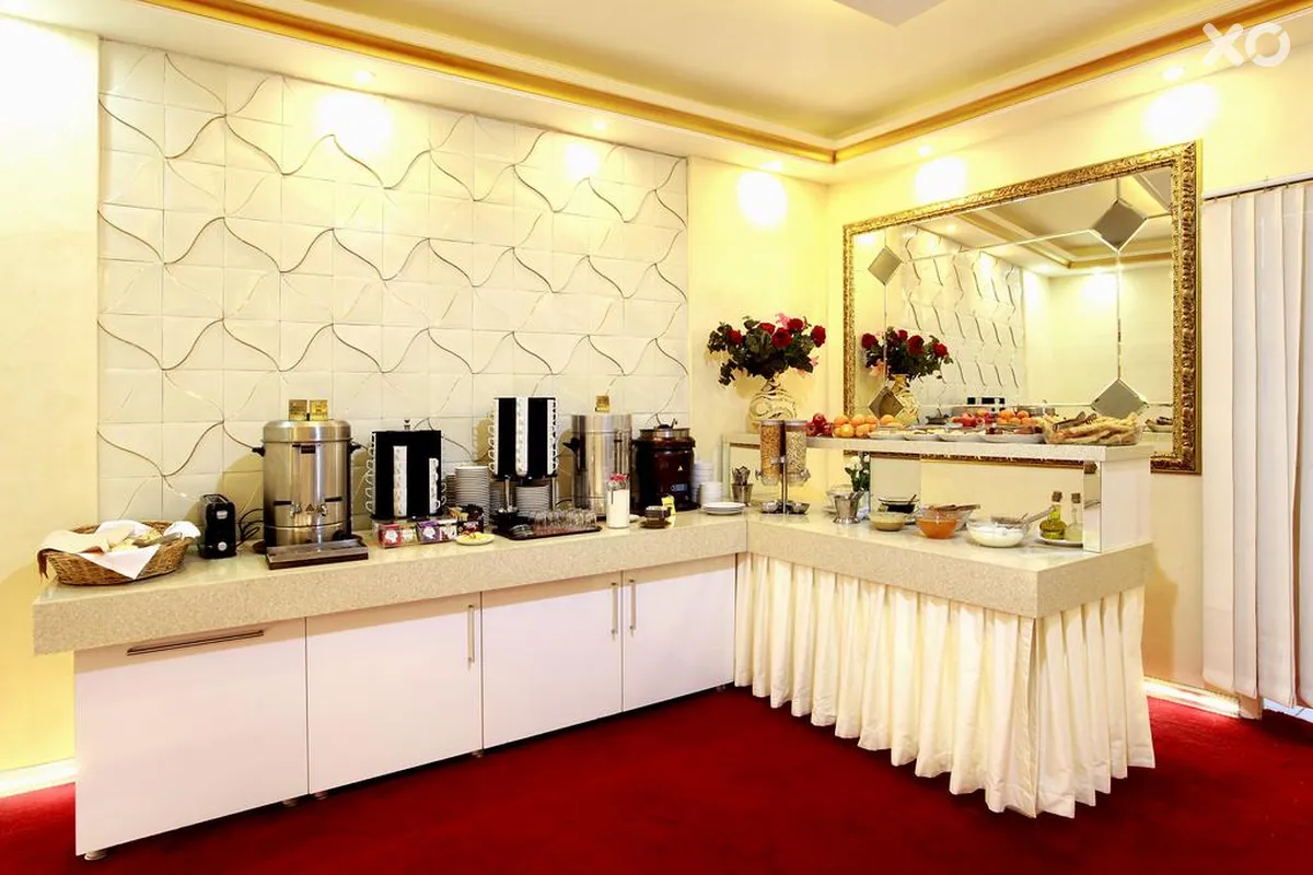 Elan Hotel