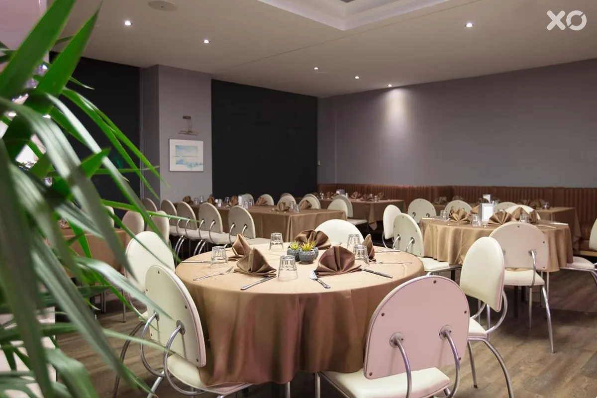 Marina Hotel & Suites