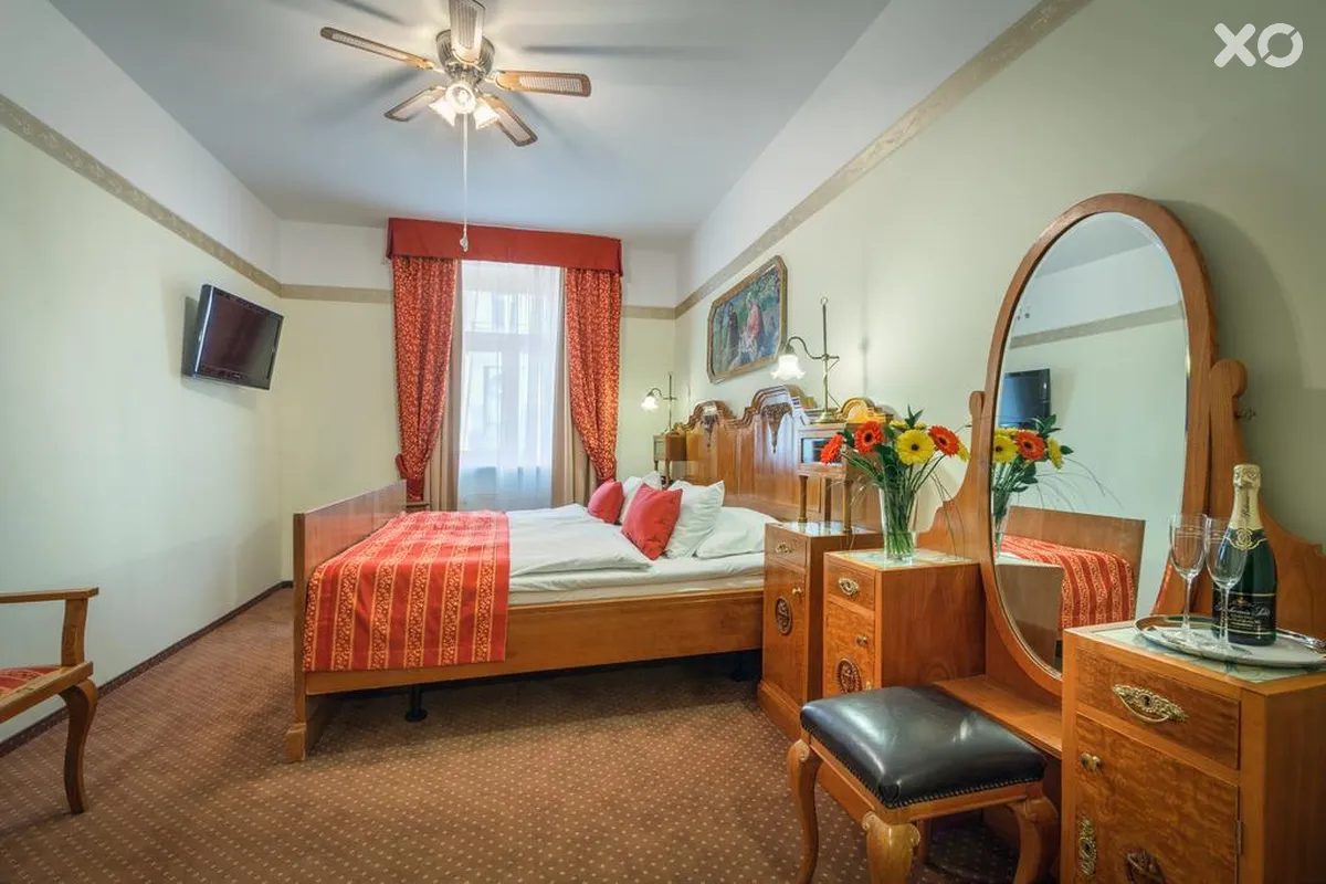 Mucha Hotel