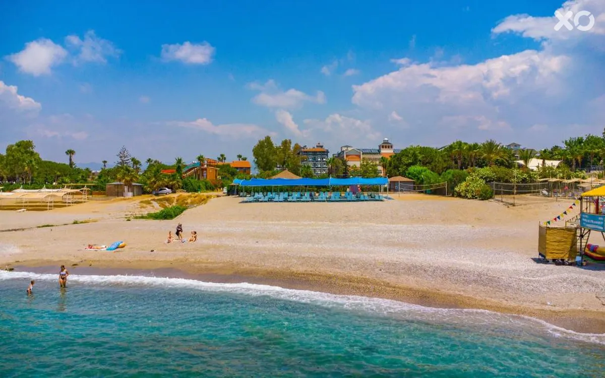 Clover Magic Garden Beach Hotel