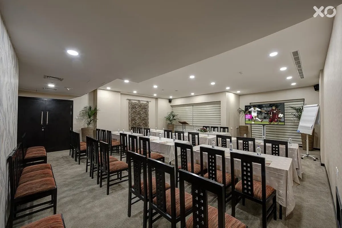 Grandeur Hotel