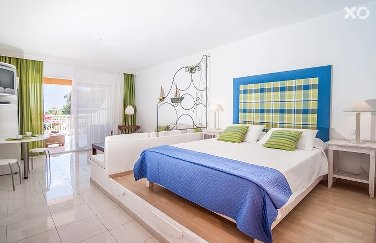 Belvedere Gerakas Luxury Suites