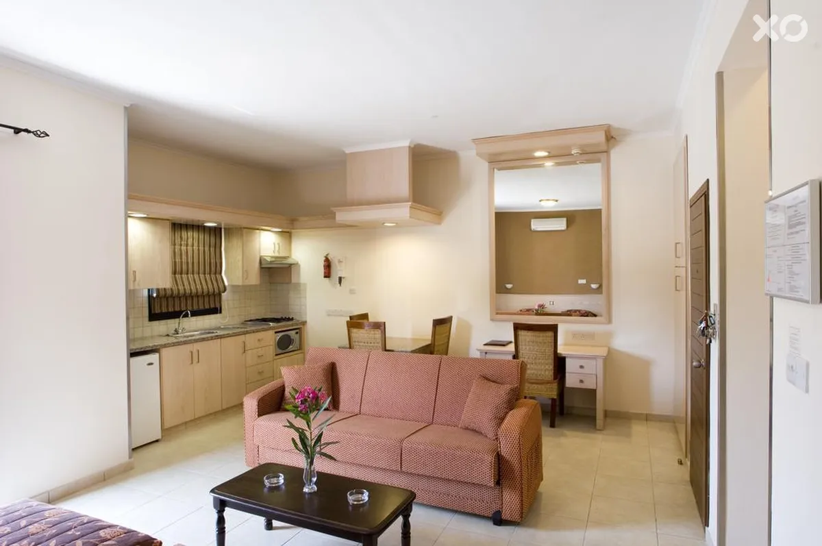 Senator Hotel Apartments