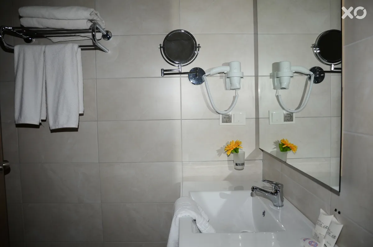Acar Hotel