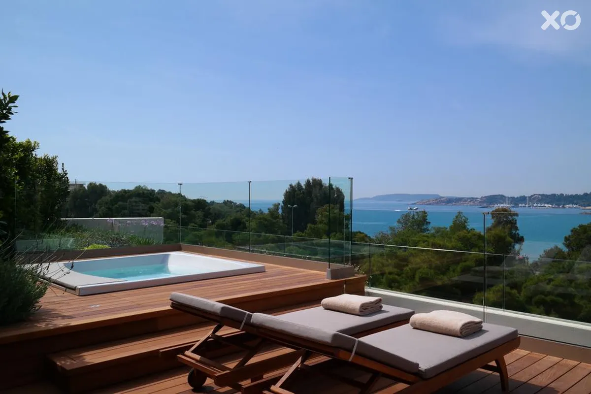 Somewhere Vouliagmeni
