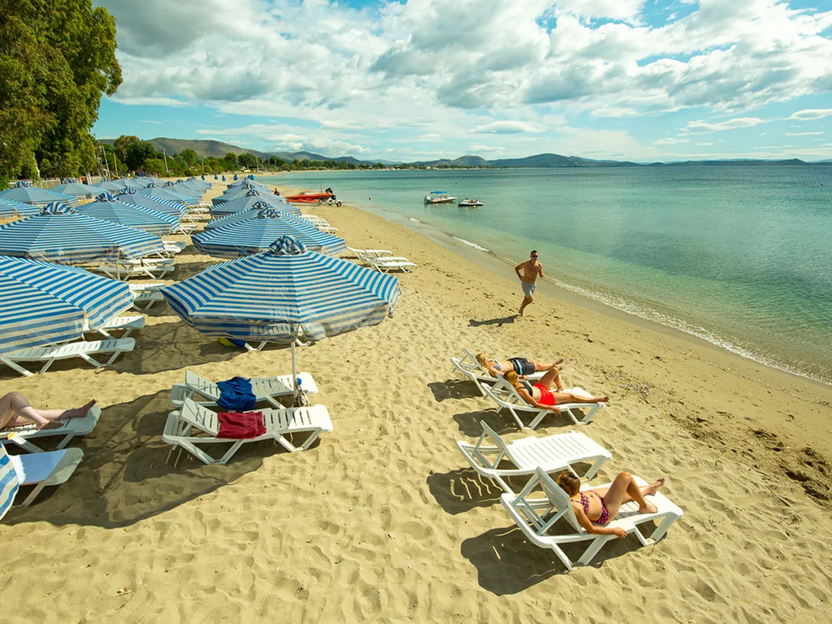 Golden Coast Hotel & Bungalows