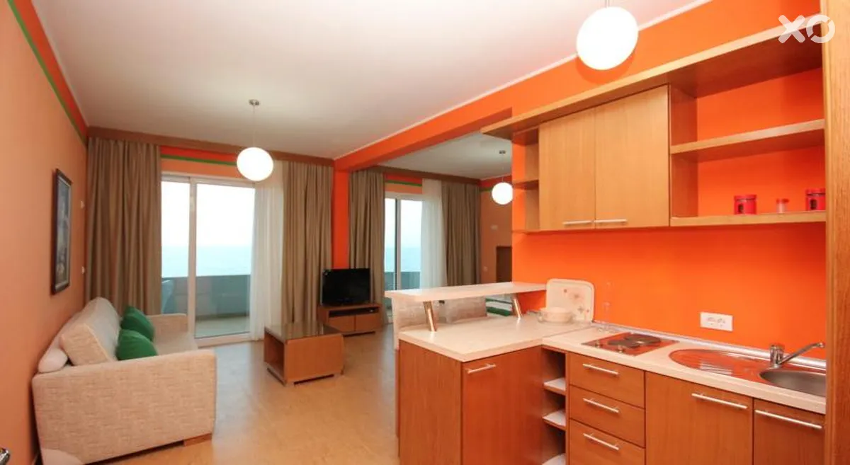 Deus Apartments