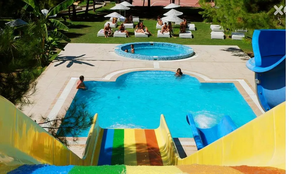 Flora Suites Hotel