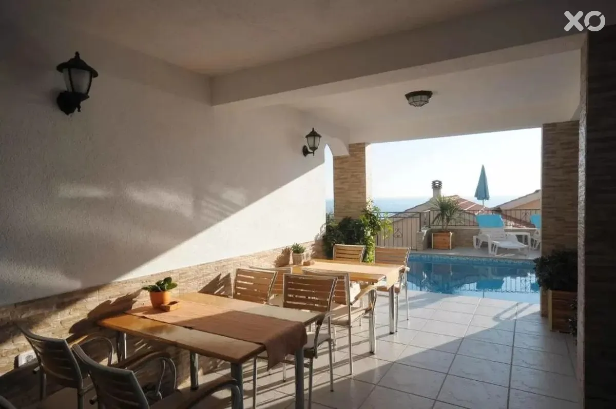 Leut Apartments