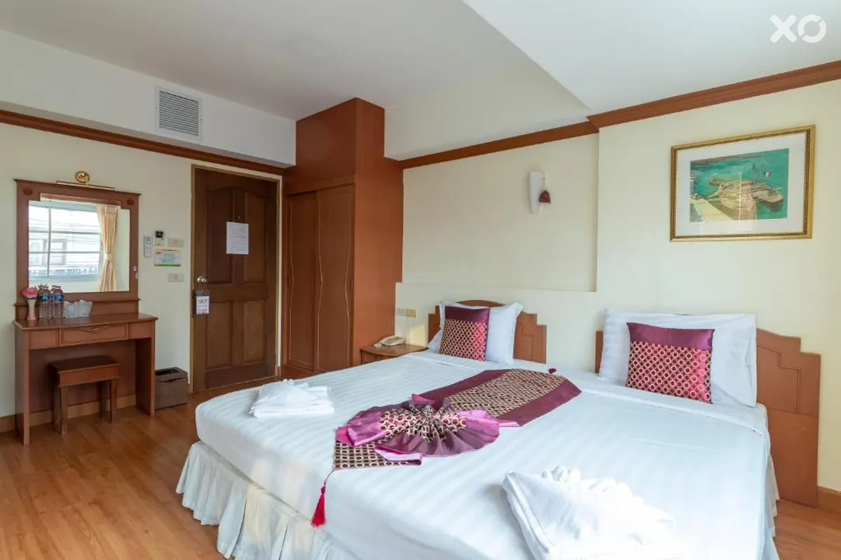 Chomsin Hua Hin Hotel