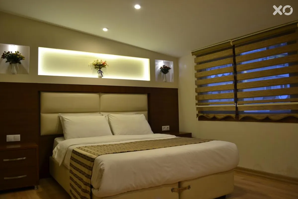 Seven Days Hotel