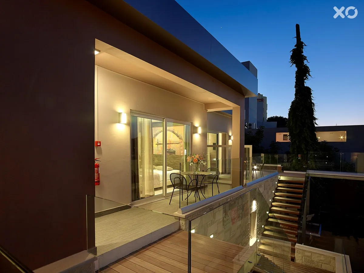 Elotis Suites Hotel
