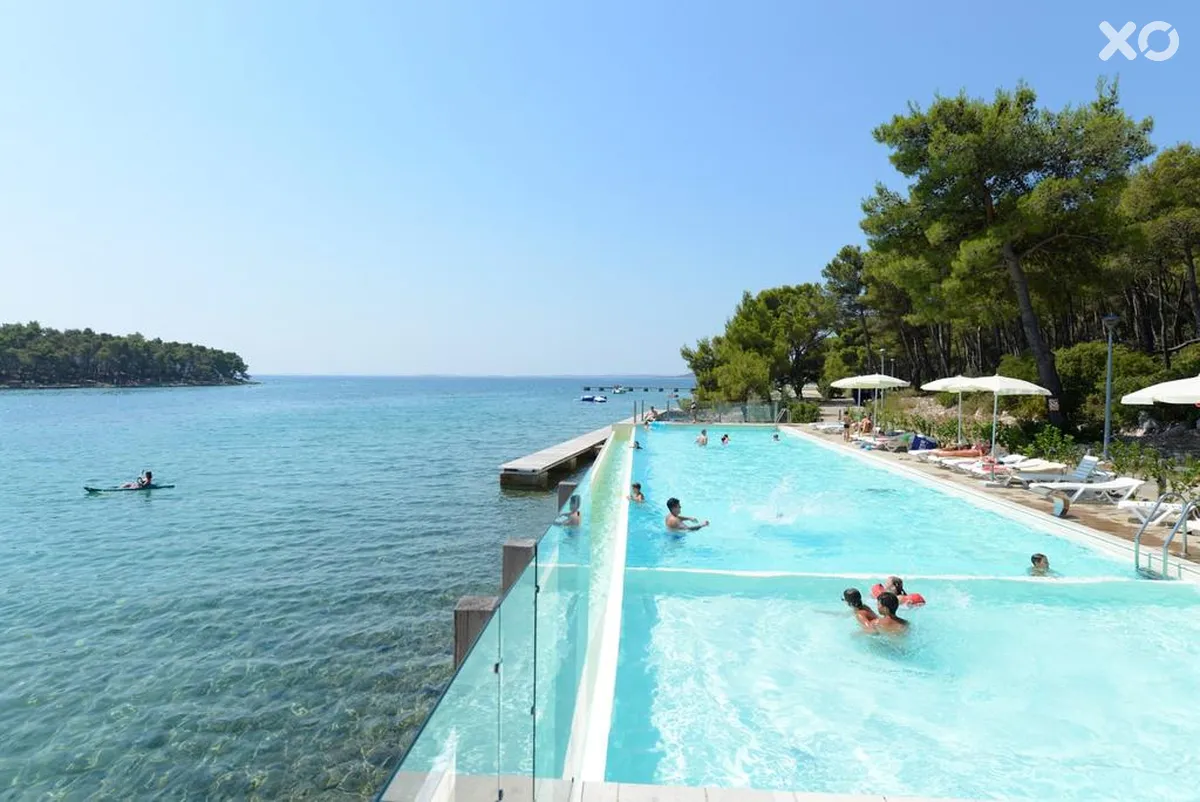 Crvena Luka Hotel & Resort (Crvena Luka Apartments & Villas)