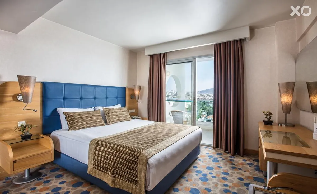 Marina Hotel & Suites