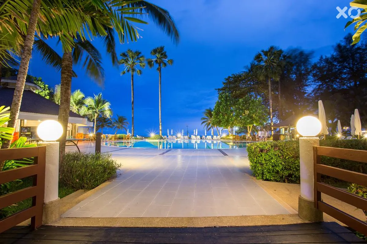 Novotel Rayong Rim Pae Resort Hotel